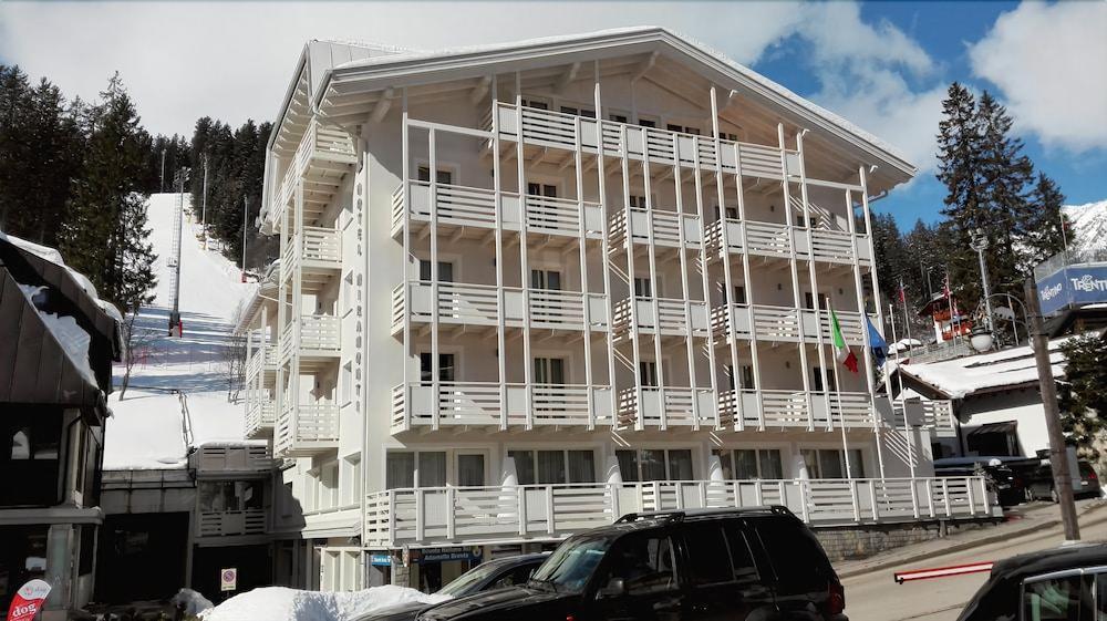 Hotel Miramonti Madonna Exteriör bild