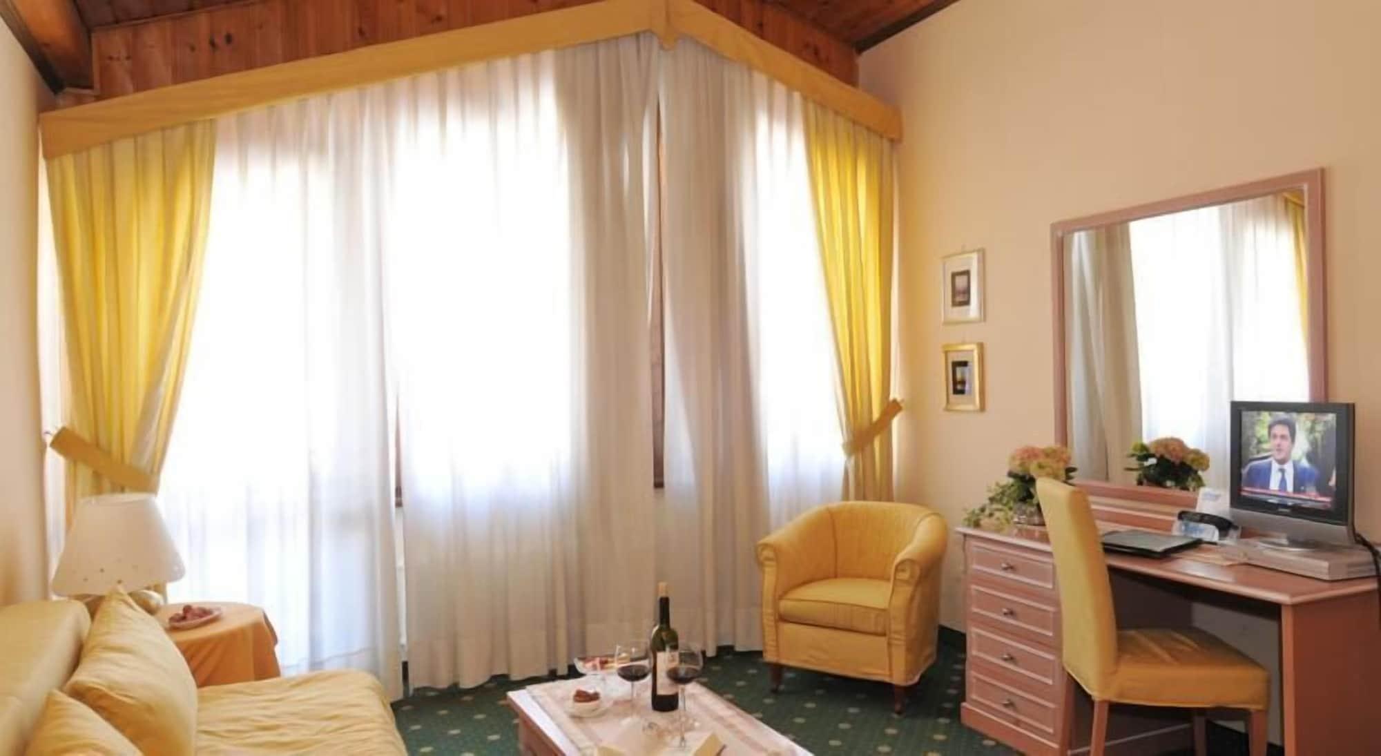 Hotel Miramonti Madonna Exteriör bild
