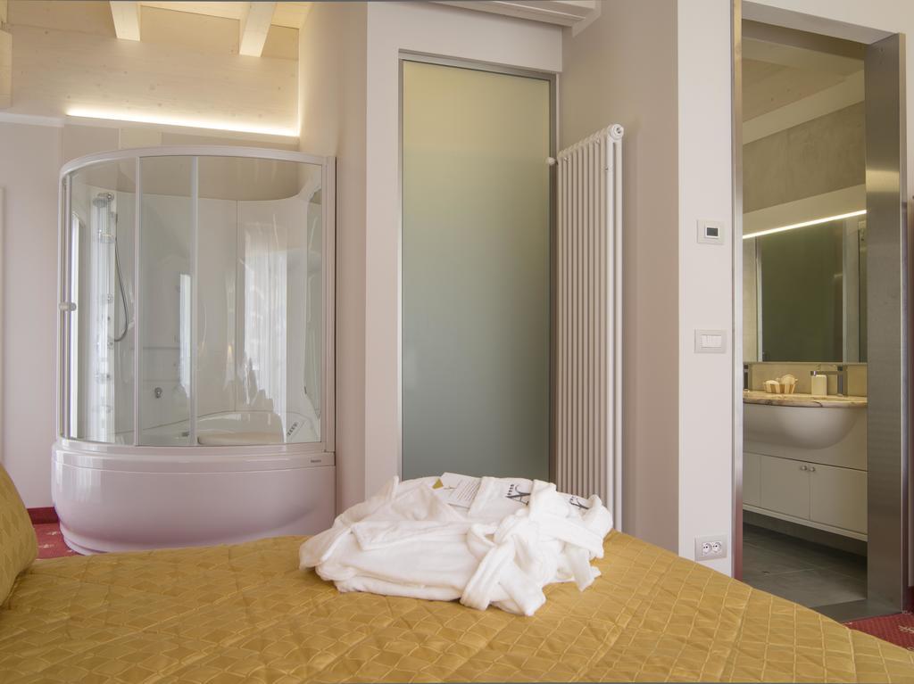 Hotel Miramonti Madonna Exteriör bild