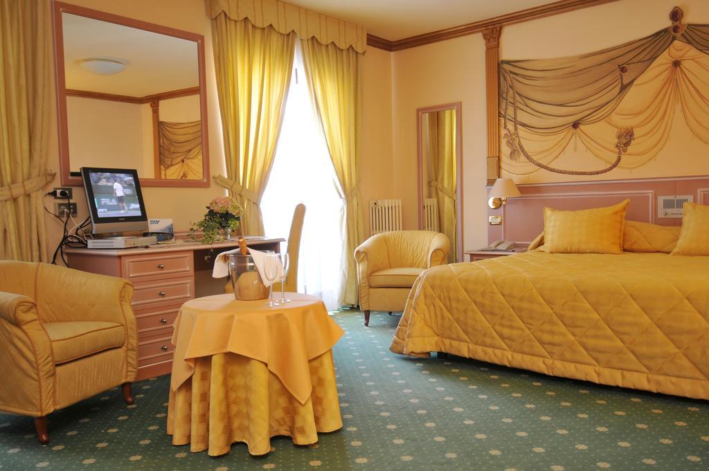 Hotel Miramonti Madonna Exteriör bild